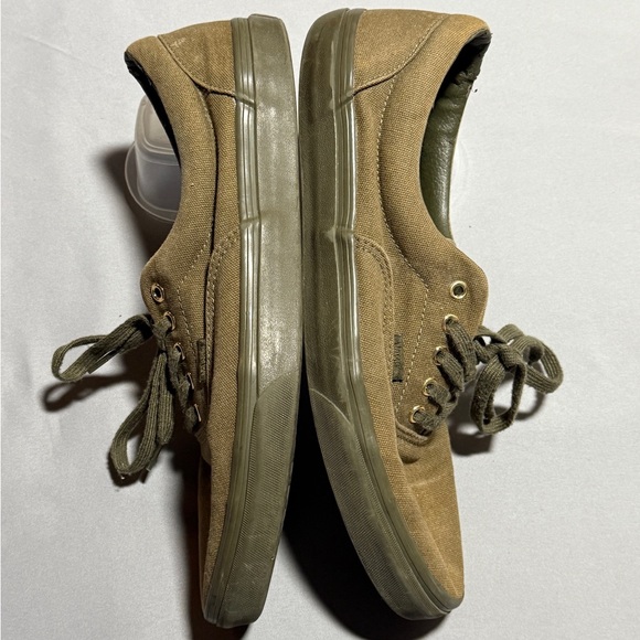 Vans “Eras” Army Green Gumsole - Picture 8 of 10